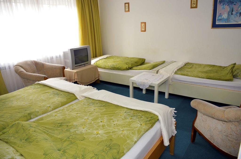 Hotel Ziegenhagen Cologne Chambre photo